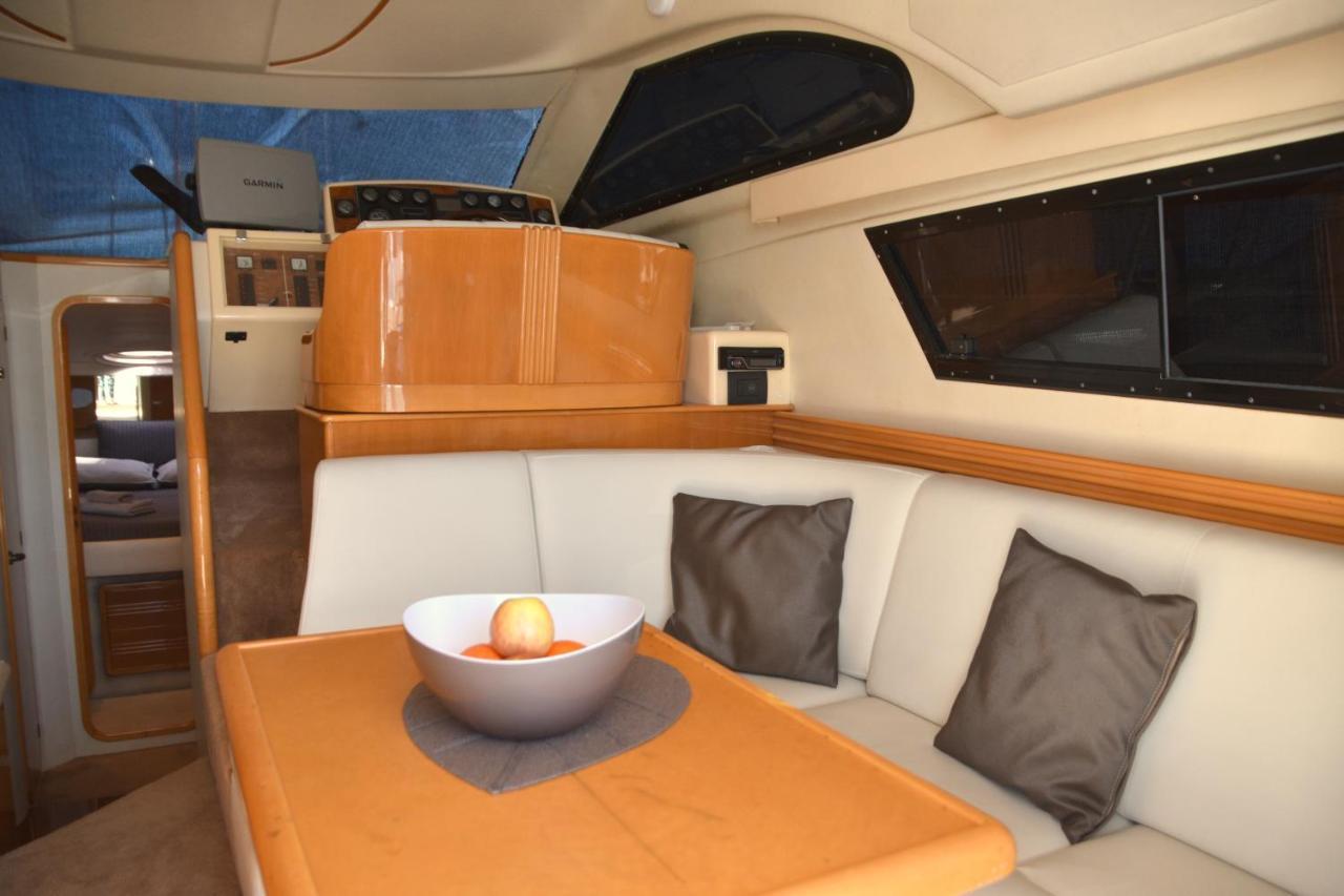 ホテル Luxury Yacht Kamikara サンミゲル・デ・アボナ エクステリア 写真